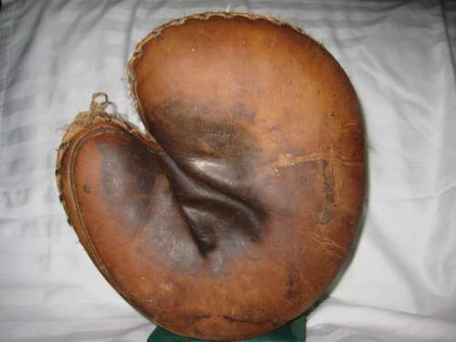 Spalding Players Choice Model S Catchers Mitt  Front